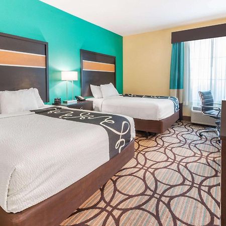 La Quinta By Wyndham Carlsbad Hotel Bagian luar foto