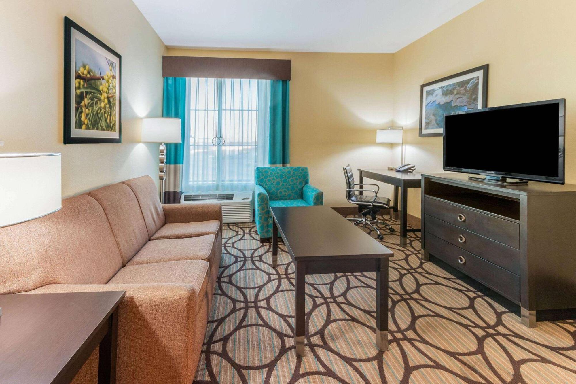 La Quinta By Wyndham Carlsbad Hotel Bagian luar foto